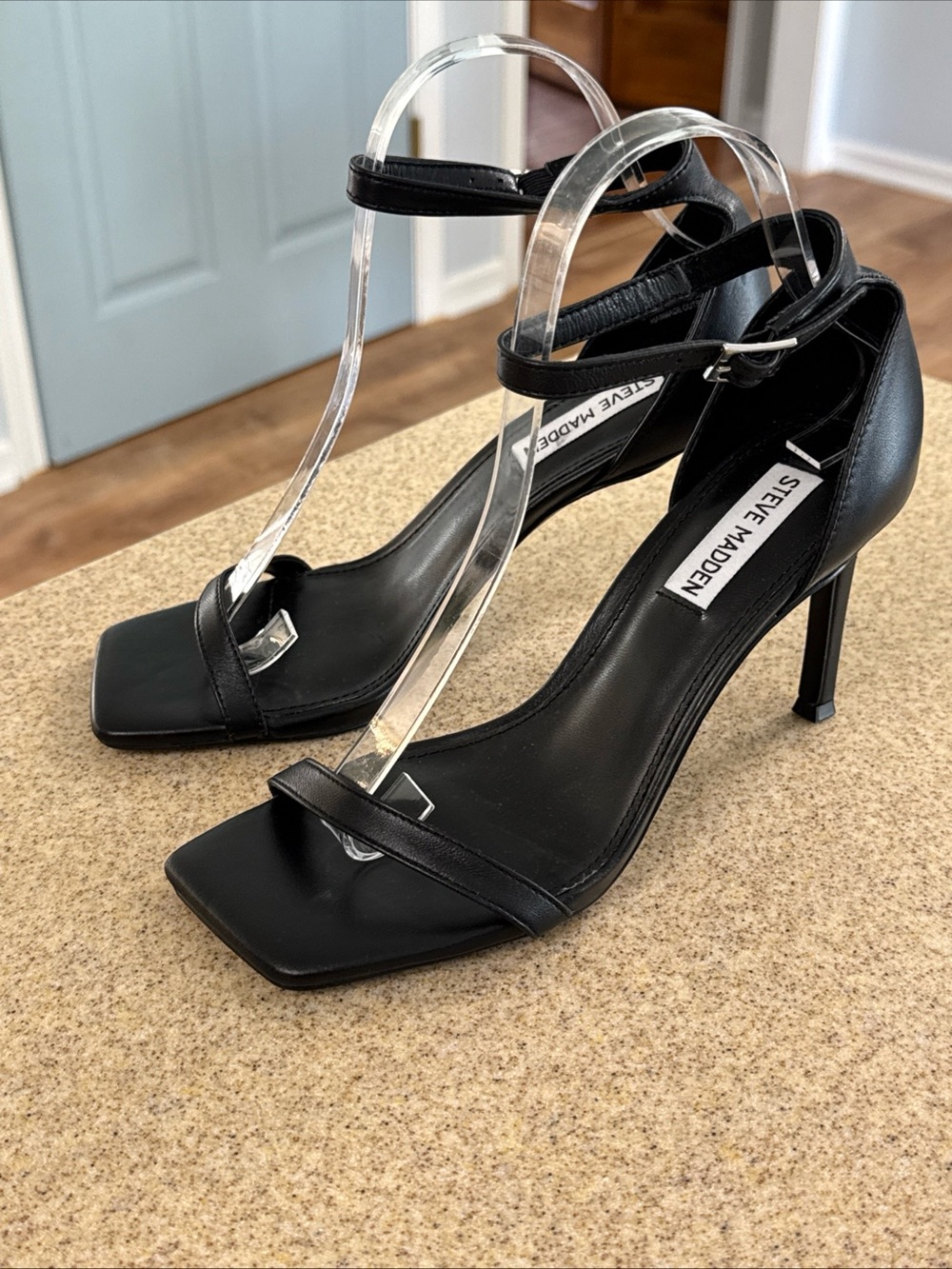 Steve Madden Piked Black Leather Strappy Heels 7 New